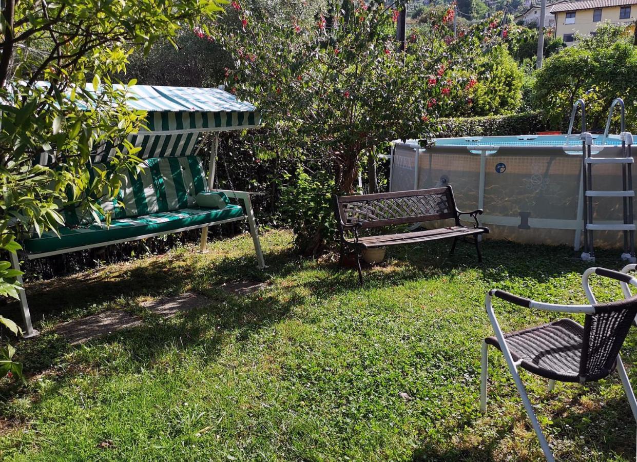 Parte Di Casa Con Giardino E Piscina Villa Pietrasanta Exterior foto