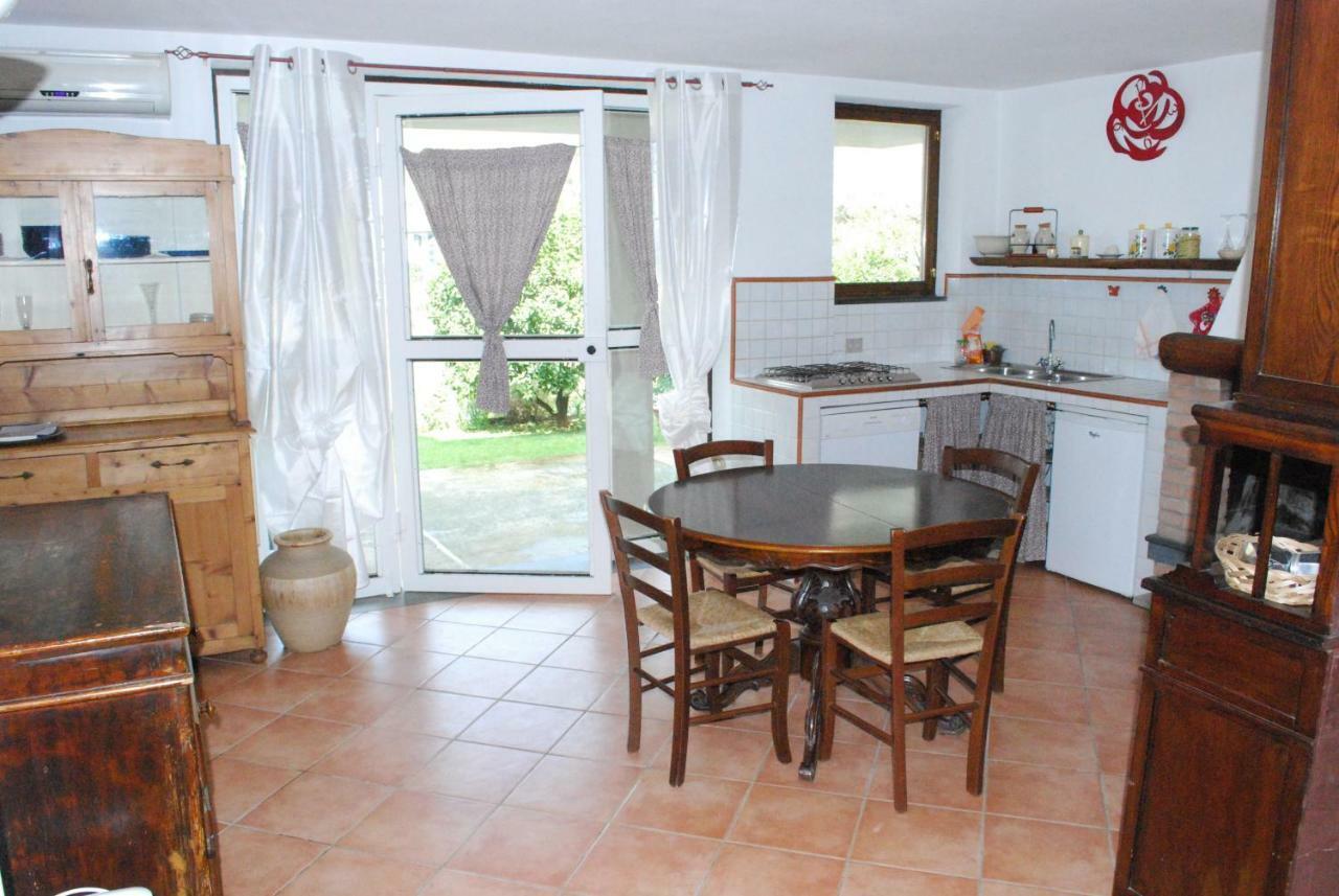 Parte Di Casa Con Giardino E Piscina Villa Pietrasanta Exterior foto