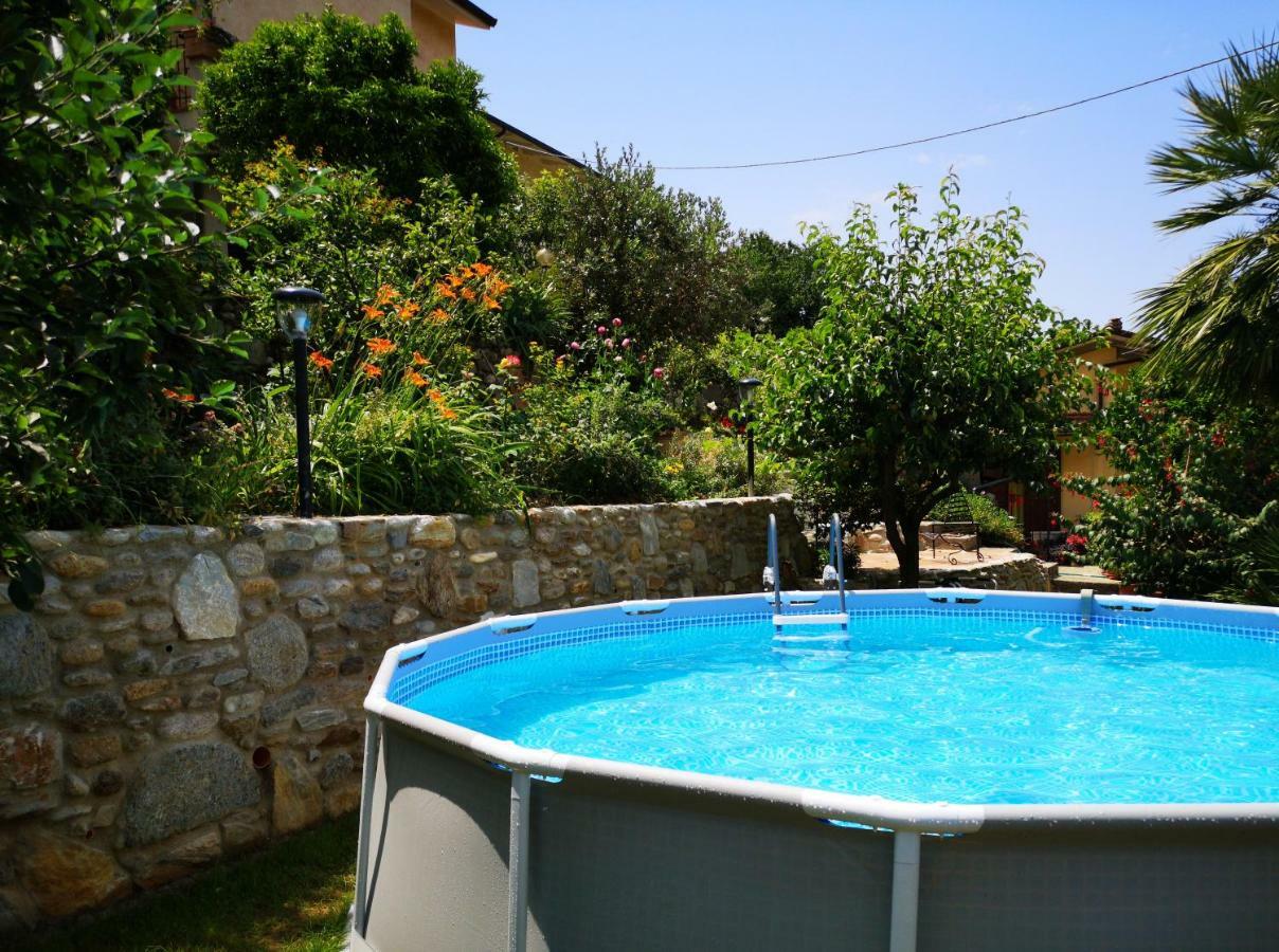 Parte Di Casa Con Giardino E Piscina Villa Pietrasanta Exterior foto